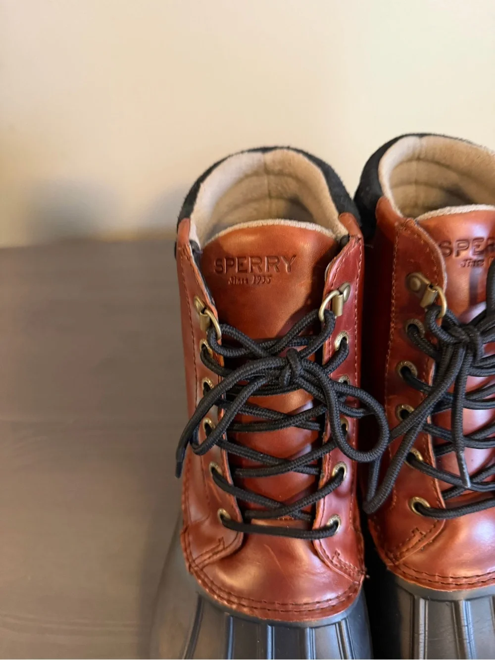 Sperry classic lace